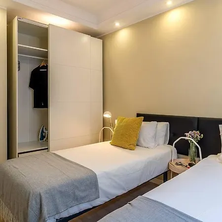 Canela Homes Sant Pau アパート